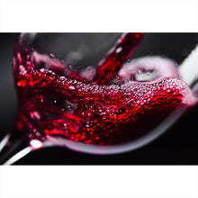 Lade das Bild in den Galerie-Viewer, Leinwandbild Vollmundiger Rotwein Querformat