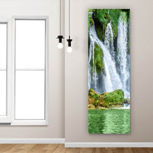 Lade das Bild in den Galerie-Viewer, Spannrahmenbild Wasserfall in Bosnien Panorama Hoch