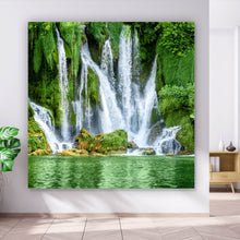 Lade das Bild in den Galerie-Viewer, Poster Wasserfall in Bosnien Quadrat