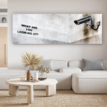 Lade das Bild in den Galerie-Viewer, Aluminiumbild gebürstet Banksy - What are you looking at Panorama