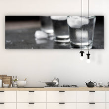 Lade das Bild in den Galerie-Viewer, Leinwandbild Wodka mit Eis Panorama