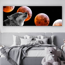 Lade das Bild in den Galerie-Viewer, Leinwandbild Wolf mit Blutmond Panorama