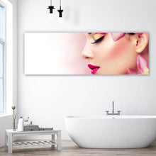 Lade das Bild in den Galerie-Viewer, Aluminiumbild Wunderschöne Frau mit Orchideenblüten Panorama