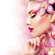 Lade das Bild in den Galerie-Viewer, Poster Wunderschöne Frau mit Orchideenblüten Quadrat