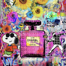 Lade das Bild in den Galerie-Viewer, Poster Abstrakte Collage mit Parfumflasche Quadrat
