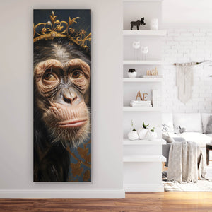 Leinwandbild Adeliger Schimpanse mit Krone Panorama Hoch