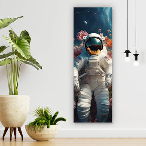 Leinwandbild Astronaut in einem Blumenmeer Panorama Hoch