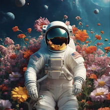 Lade das Bild in den Galerie-Viewer, Aluminiumbild Astronaut in einem Blumenmeer Quadrat
