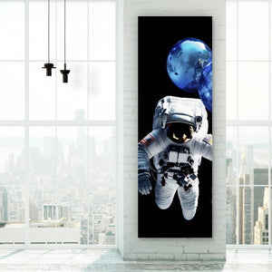Aluminiumbild gebürstet Astronaut mit Erdballons im All Panorama Hoch