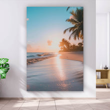 Lade das Bild in den Galerie-Viewer, Aluminiumbild Atemberaubende Strandlandschaft mit Palmen und Wellen Hochformat
