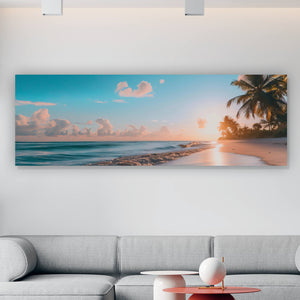 Leinwandbild Atemberaubende Strandlandschaft mit Palmen und Wellen Panorama