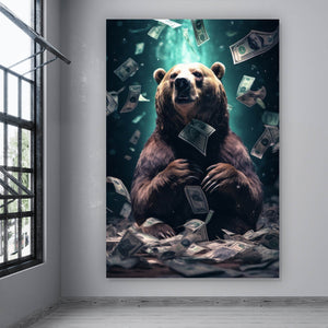 Leinwandbild Bär umgeben von fliegenden Geldscheinen Hochformat