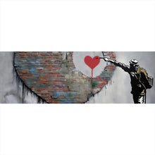 Lade das Bild in den Galerie-Viewer, Spannrahmenbild Banksy großes Herz Street Art Panorama
