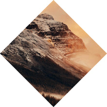 Lade das Bild in den Galerie-Viewer, Acrylglasbild Berglandschaft bei Sonnenaufgang Raute
