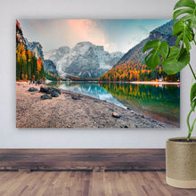 Lade das Bild in den Galerie-Viewer, Aluminiumbild gebürstet Berglandschaft mit Spiegelung im See Querformat
