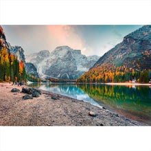 Lade das Bild in den Galerie-Viewer, Aluminiumbild gebürstet Berglandschaft mit Spiegelung im See Querformat
