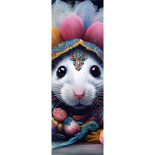 Lade das Bild in den Galerie-Viewer, Spannrahmenbild Bunt geschmücktes Mäuse Portrait Panorama Hoch
