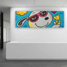 Lade das Bild in den Galerie-Viewer, Leinwandbild Comic Hund Snoopi mit Herzmotiv Panorama

