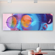 Lade das Bild in den Galerie-Viewer, Acrylglasbild Cooles asiatisches Frauenportrait Panorama
