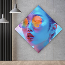 Lade das Bild in den Galerie-Viewer, Acrylglasbild Cooles asiatisches Frauenportrait Raute
