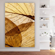 Lade das Bild in den Galerie-Viewer, Leinwandbild Edle Blattstruktur im Herbst Hochformat
