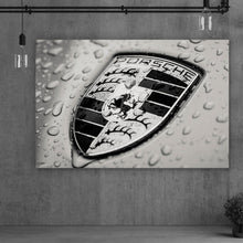 Lade das Bild in den Galerie-Viewer, Aluminiumbild Edles Emblem mit Regentropfen Querformat
