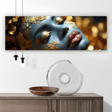 Lade das Bild in den Galerie-Viewer, Leinwandbild Edles Gesicht mit goldenen Details Panorama
