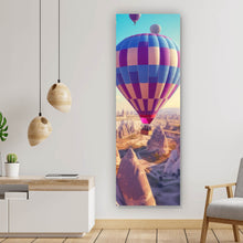 Lade das Bild in den Galerie-Viewer, Leinwandbild Eindrucksvolle Ballonfahrt über Landschaft Panorama Hoch
