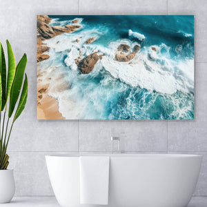 Leinwandbild Eindrucksvolles Meeresrauschen auf Felsen Querformat