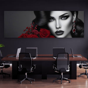 Aluminiumbild Elegante Frau mit Rosen und Schmuck Panorama