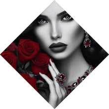 Lade das Bild in den Galerie-Viewer, Aluminiumbild Elegante Frau mit Rosen und Schmuck Raute
