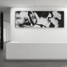 Lade das Bild in den Galerie-Viewer, Aluminiumbild Elegante Silhouette einer Frau Panorama
