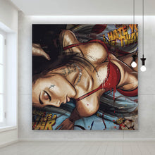 Lade das Bild in den Galerie-Viewer, Aluminiumbild gebürstet Erotische Frau mit Tätowierungen Quadrat
