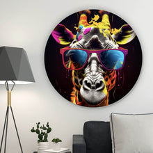 Lade das Bild in den Galerie-Viewer, Aluminiumbild gebürstet Farbenfrohe Giraffe mit Sonnenbrille Kreis
