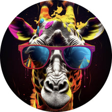 Lade das Bild in den Galerie-Viewer, Aluminiumbild gebürstet Farbenfrohe Giraffe mit Sonnenbrille Kreis
