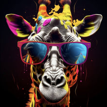 Lade das Bild in den Galerie-Viewer, Aluminiumbild gebürstet Farbenfrohe Giraffe mit Sonnenbrille Quadrat
