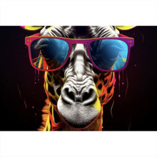 Lade das Bild in den Galerie-Viewer, Aluminiumbild gebürstet Farbenfrohe Giraffe mit Sonnenbrille Querformat
