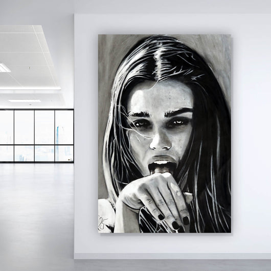 Poster Freche abstrakte Frau in Schwarz Weiß Hochformat