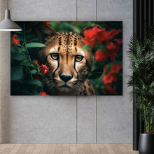 Lade das Bild in den Galerie-Viewer, Acrylglasbild Gepard schaut neugierig durch rote Blumen Querformat
