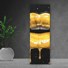 Lade das Bild in den Galerie-Viewer, Acrylglasbild Glänzende Honig Lippen mit Bienen Panorama Hoch
