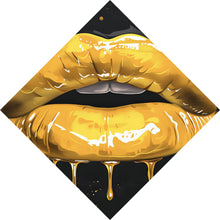 Lade das Bild in den Galerie-Viewer, Aluminiumbild Glänzende Honig Lippen mit Bienen Raute
