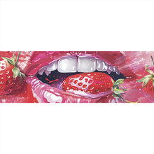 Lade das Bild in den Galerie-Viewer, Leinwandbild Glänzende Lippen mit Erdbeere Panorama
