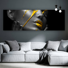 Lade das Bild in den Galerie-Viewer, Leinwandbild Golden Face Panorama
