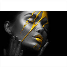 Lade das Bild in den Galerie-Viewer, Leinwandbild Golden Face Querformat
