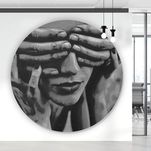 Aluminiumbild gebürstet Hände verdecken Augen einer Frau Zeichestil Kreis