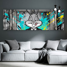 Lade das Bild in den Galerie-Viewer, Poster Hase in einem eleganten Anzug hinter Geldstapeln Panorama
