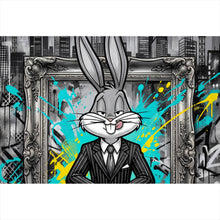 Lade das Bild in den Galerie-Viewer, Spannrahmenbild Hase in einem eleganten Anzug hinter Geldstapeln Querformat
