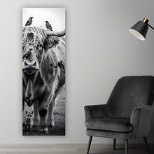 Lade das Bild in den Galerie-Viewer, Aluminiumbild Hochlandrind mit Vögeln und Fuchs Panorama Hoch
