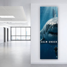 Lade das Bild in den Galerie-Viewer, Leinwandbild Imposanter Hai mit Taucher Panorama Hoch
