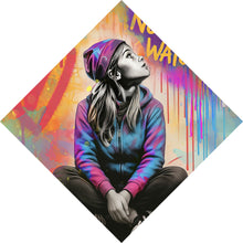 Lade das Bild in den Galerie-Viewer, Leinwandbild Junge Frau vor Graffiti Hintergrund Raute
